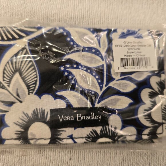Vera Bradley NEW Card Case Snow Lotus Black White Floral Retired Pattern RFID Se - Picture 2 of 9